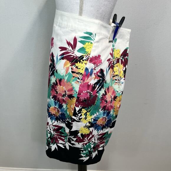 Van Heusen Skirt sz 10 White Pink Green Blue Floral Garden Straight Knee Wedding - Picture 4 of 6